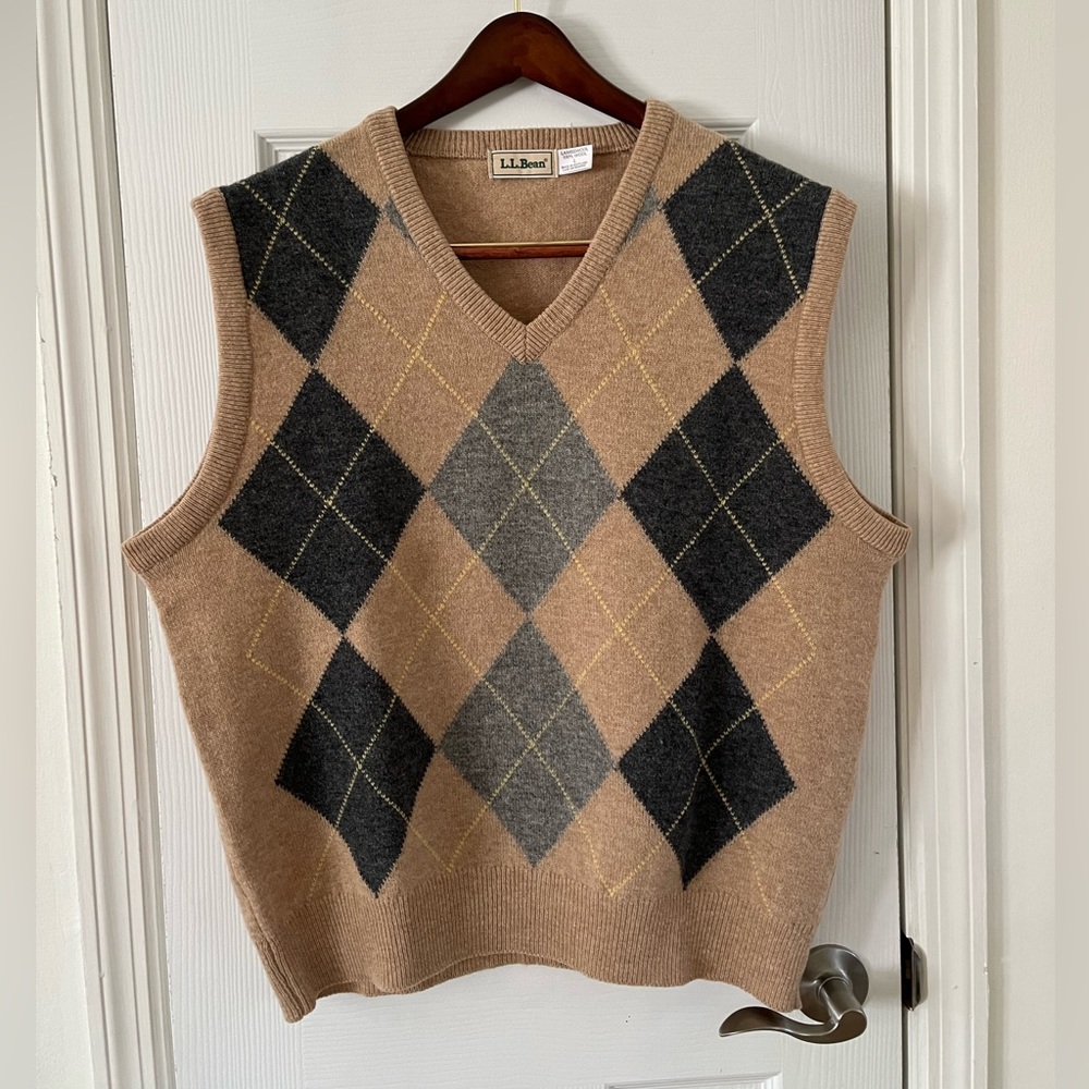 L.L. Bean Tan and Gray Argyle V-Neck Sweater Vest